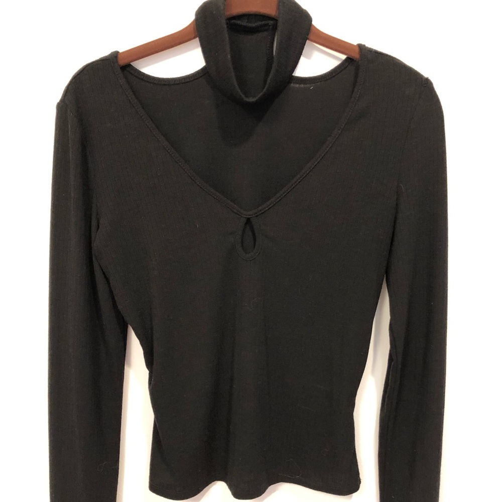 Black top with choker connected